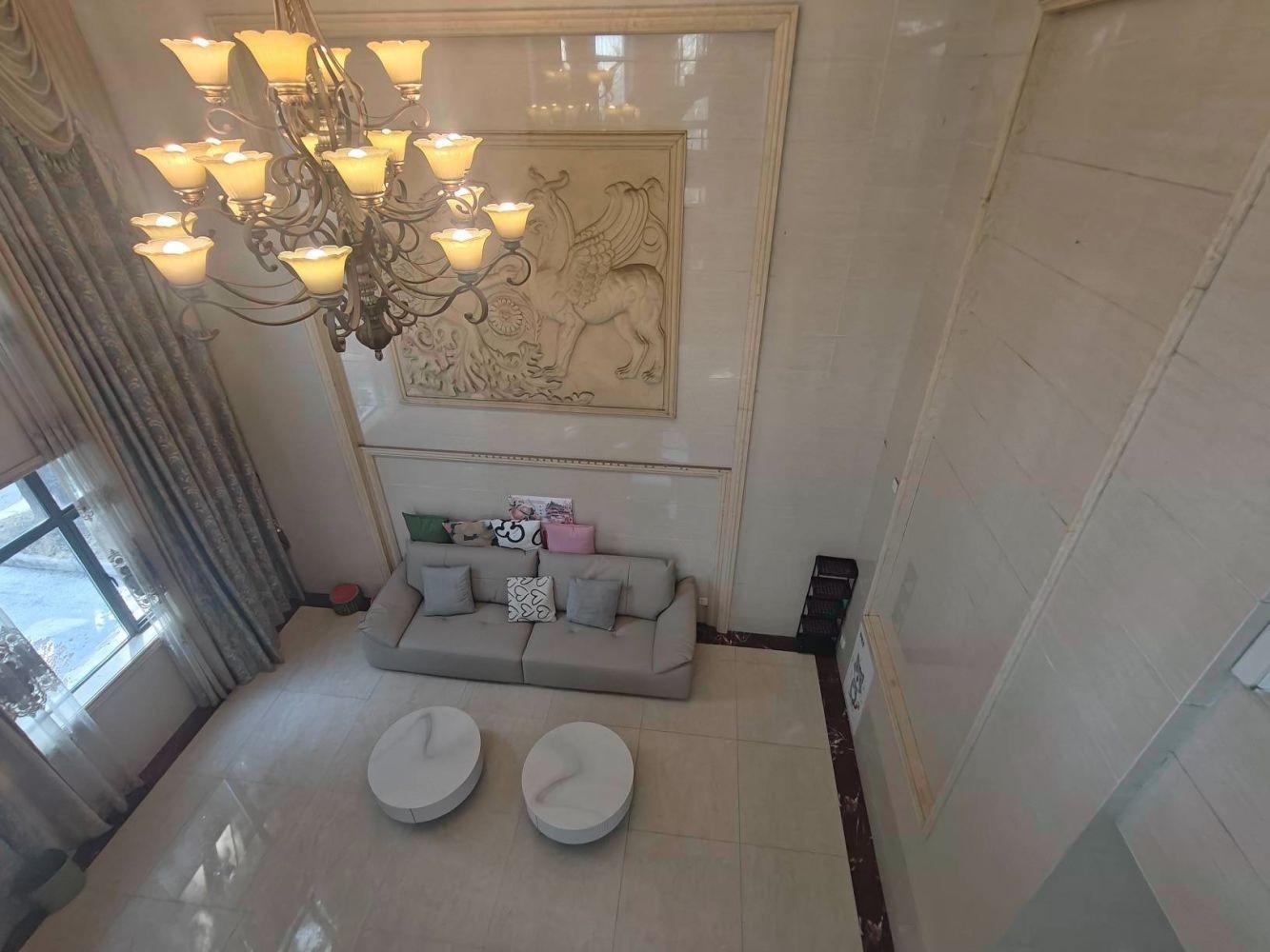 上海英伦美墅馆二手房房源图片