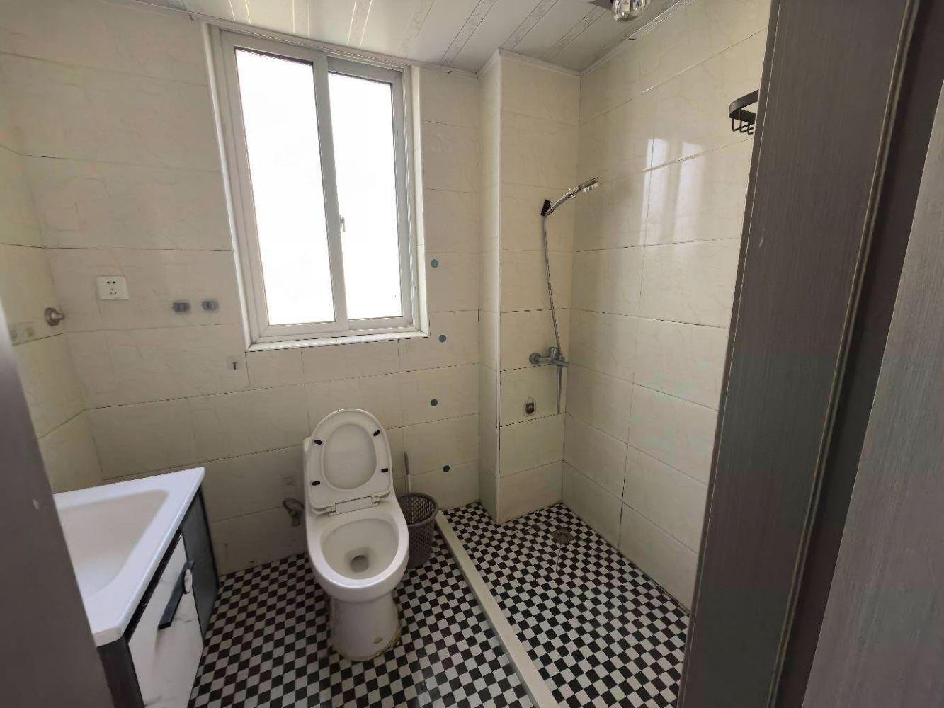 上海汇丰荷苑(二期)二手房房源图片