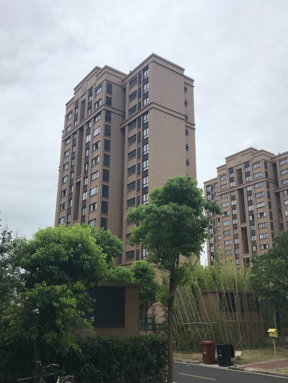 上海汇丰荷苑(二期)二手房房源图片