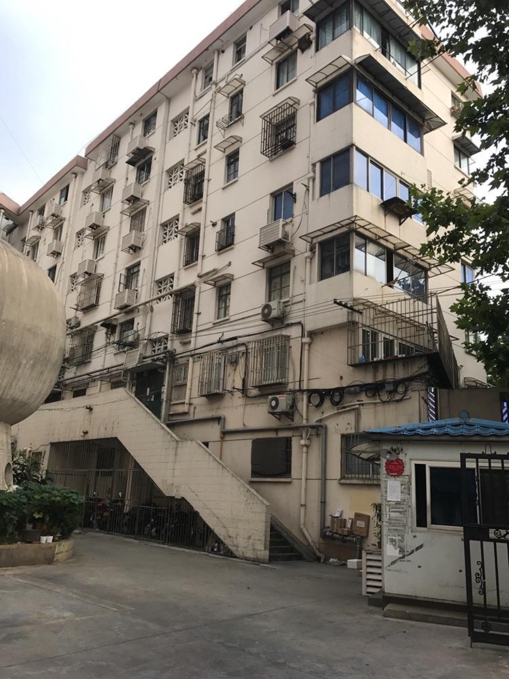 上海西江湾路235弄小区二手房房源图片