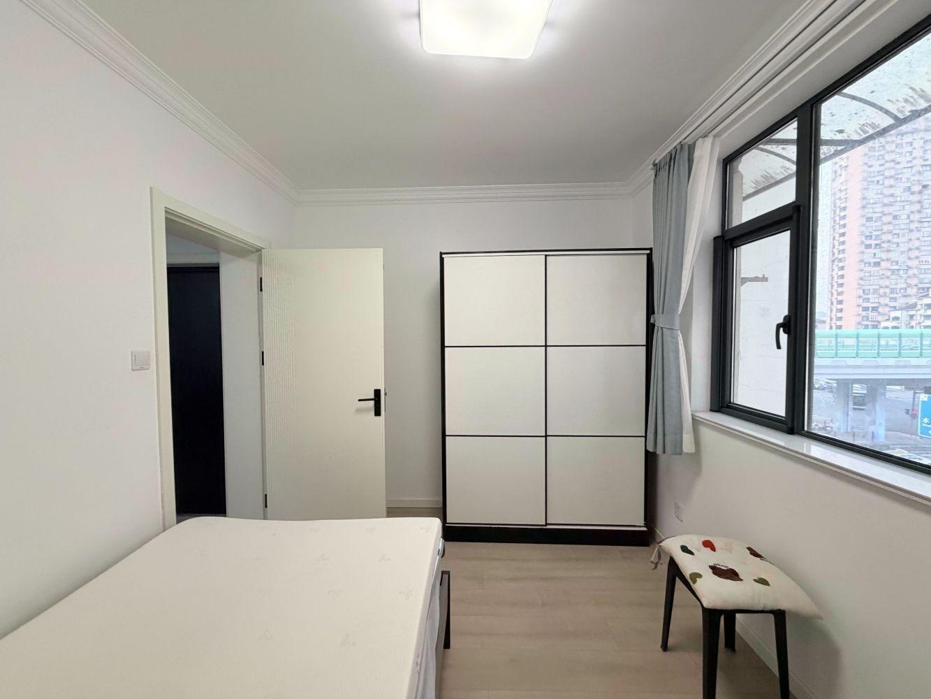 上海西一小区二手房房源图片