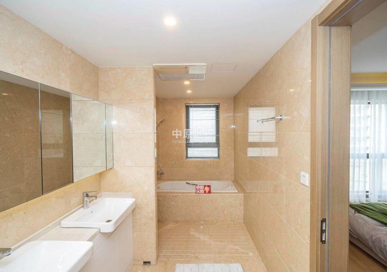 上海新外滩花苑二手房房源图片