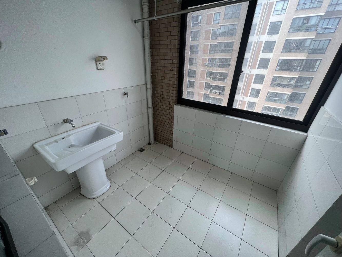 上海保利海上五月花(公寓住宅)二手房房源图片