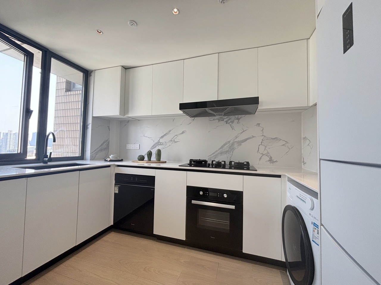 上海古北嘉年华庭(南区)二手房房源图片