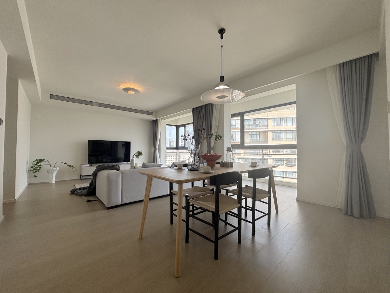 上海古北嘉年华庭(南区)二手房房源图片