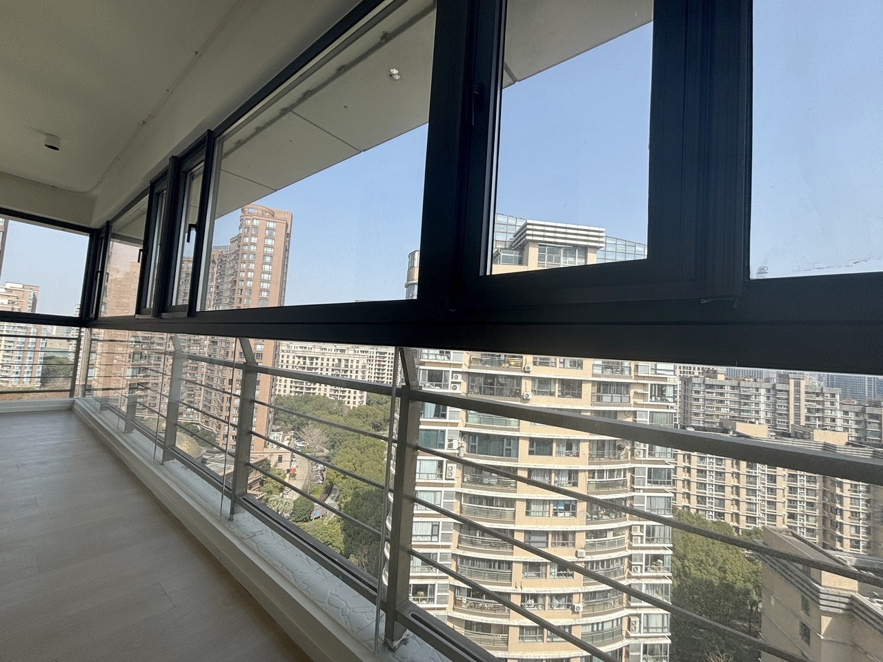 上海古北嘉年华庭(南区)二手房房源图片