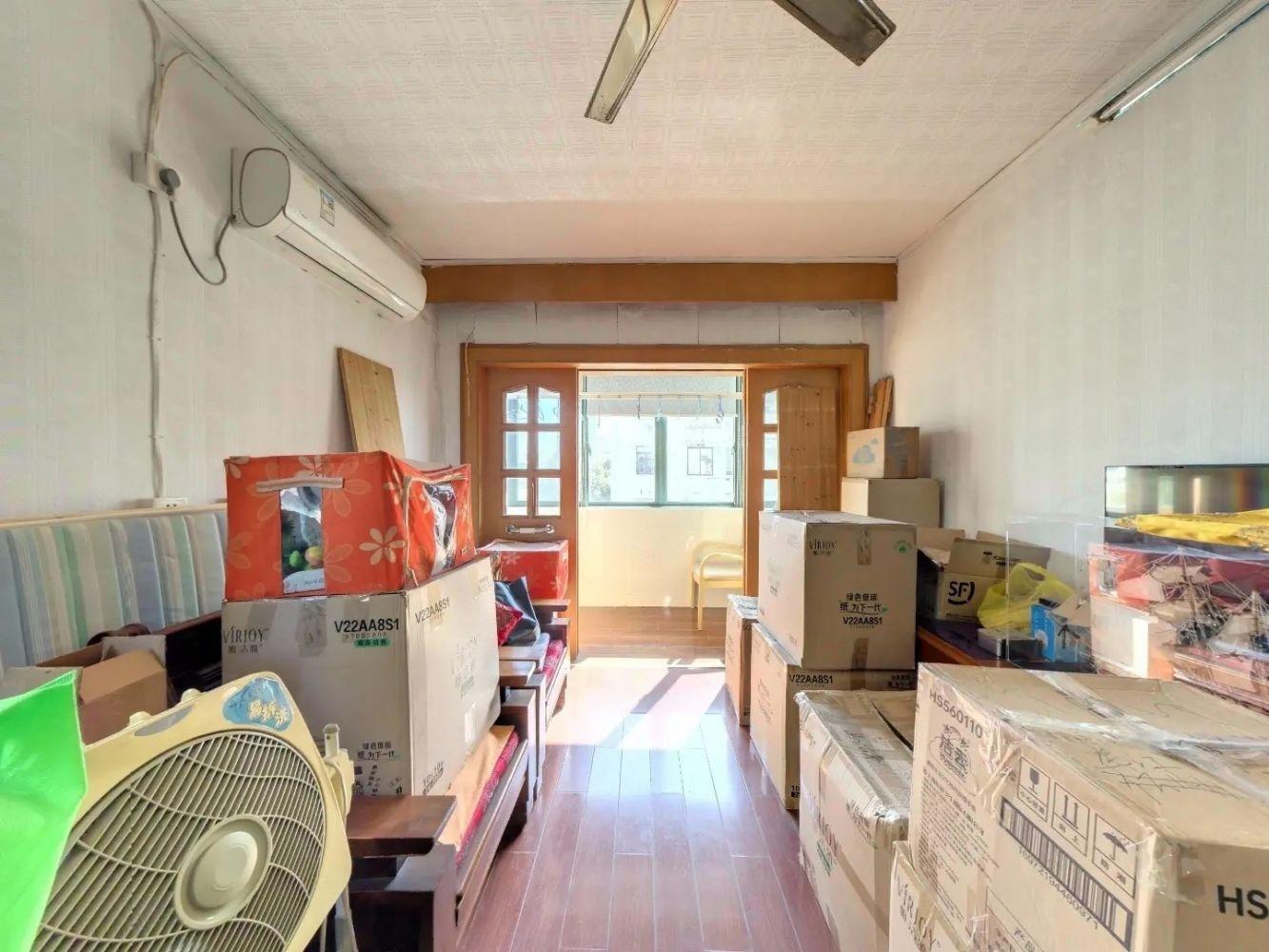 上海龙江路130弄小区二手房房源图片