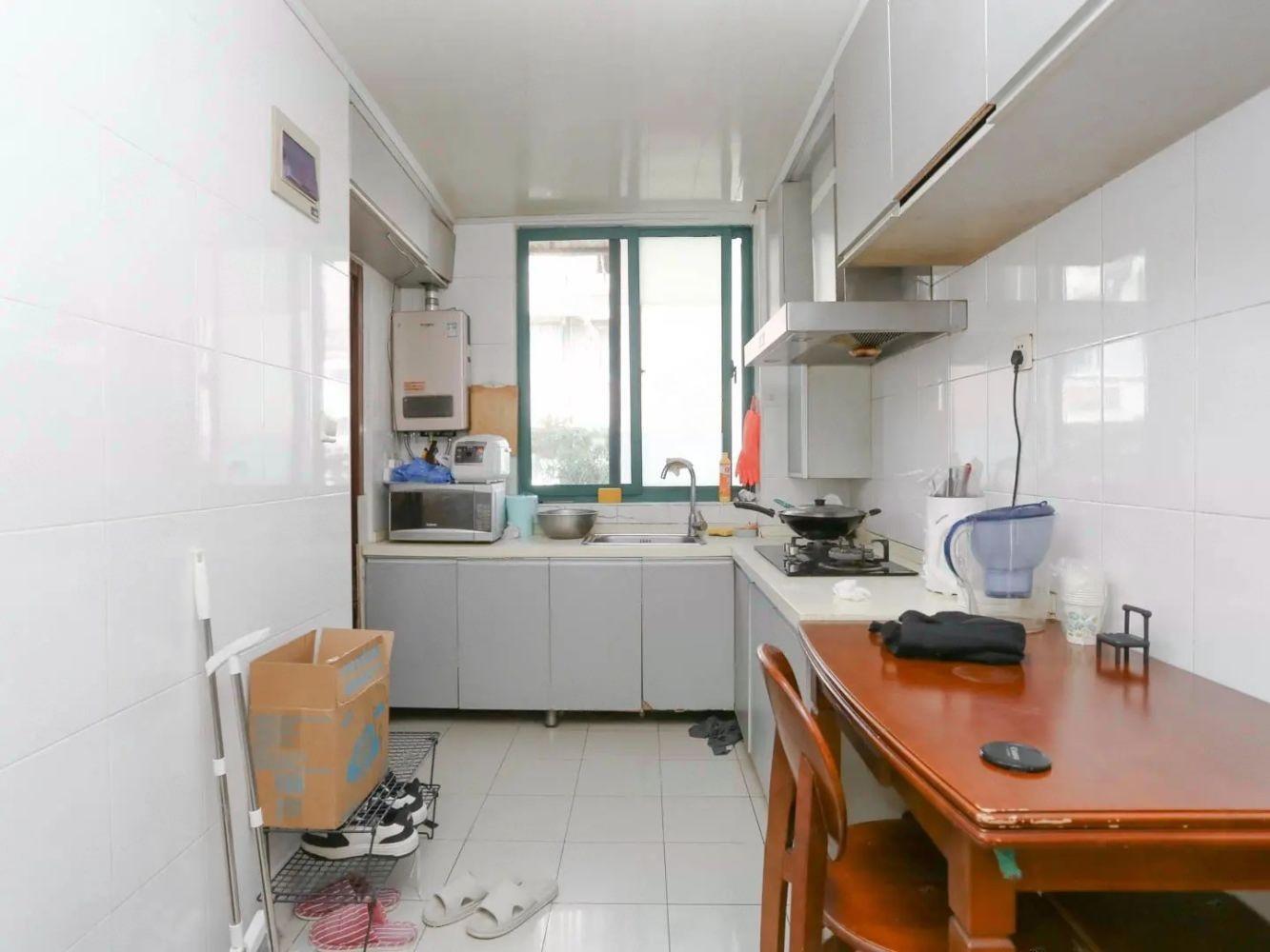 上海龙江路130弄小区二手房房源图片