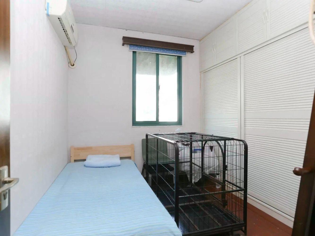 上海龙江路130弄小区二手房房源图片