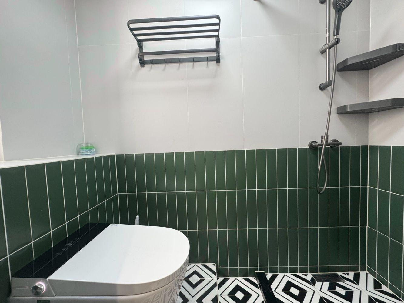 上海五原路252弄小区二手房房源图片