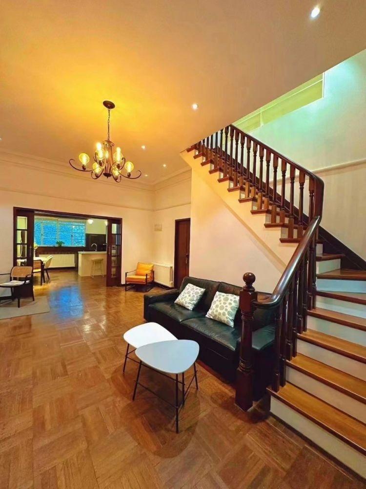 上海长乐路1131弄小区二手房房源图片