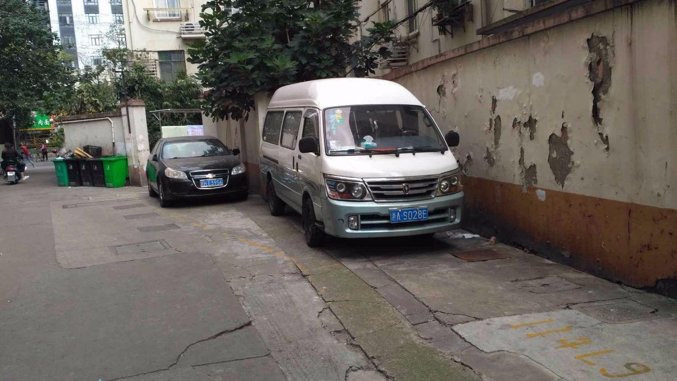 上海瞿溪路1200弄小区二手房房源图片