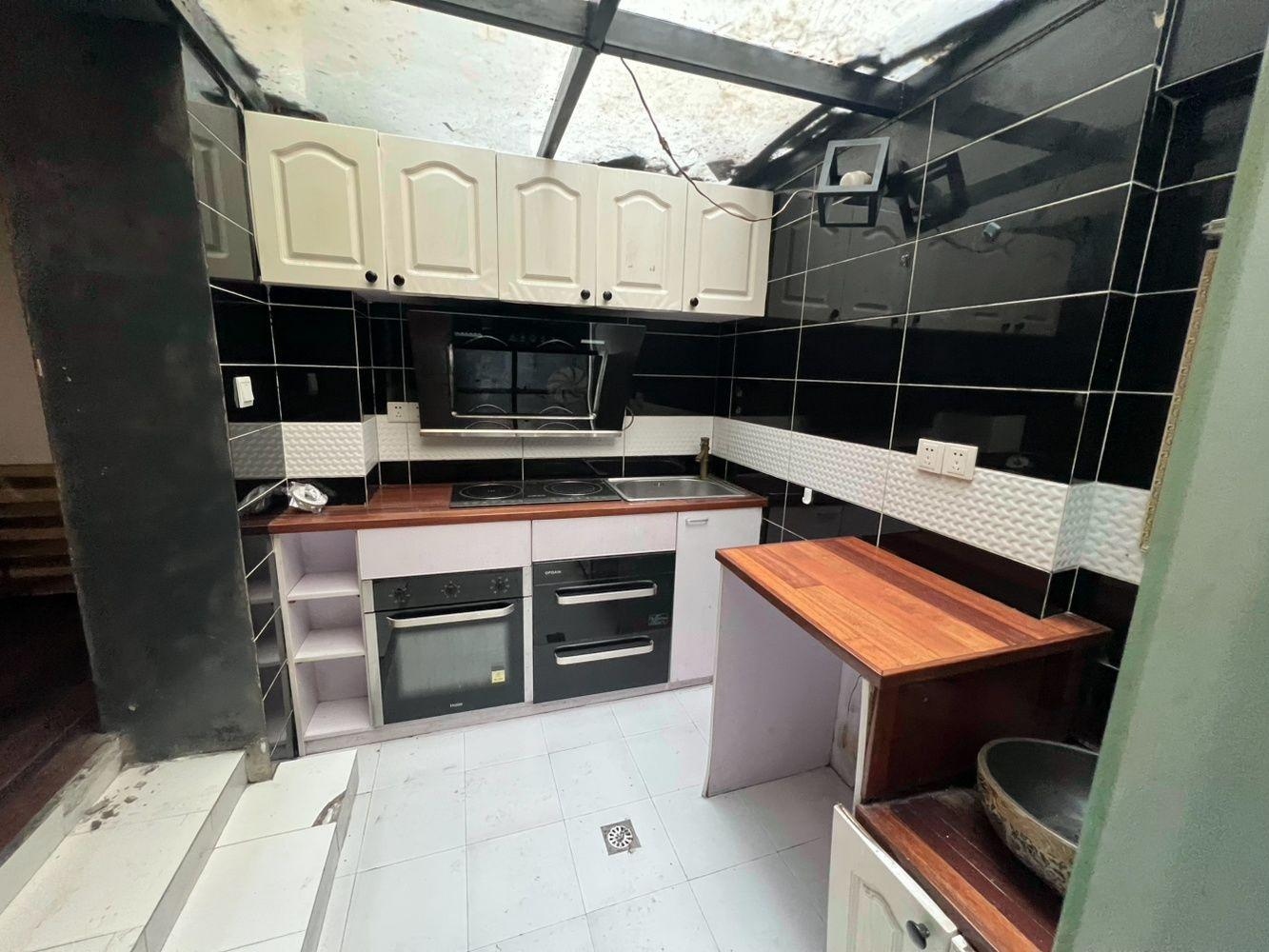 上海南昌路212弄小区二手房房源图片