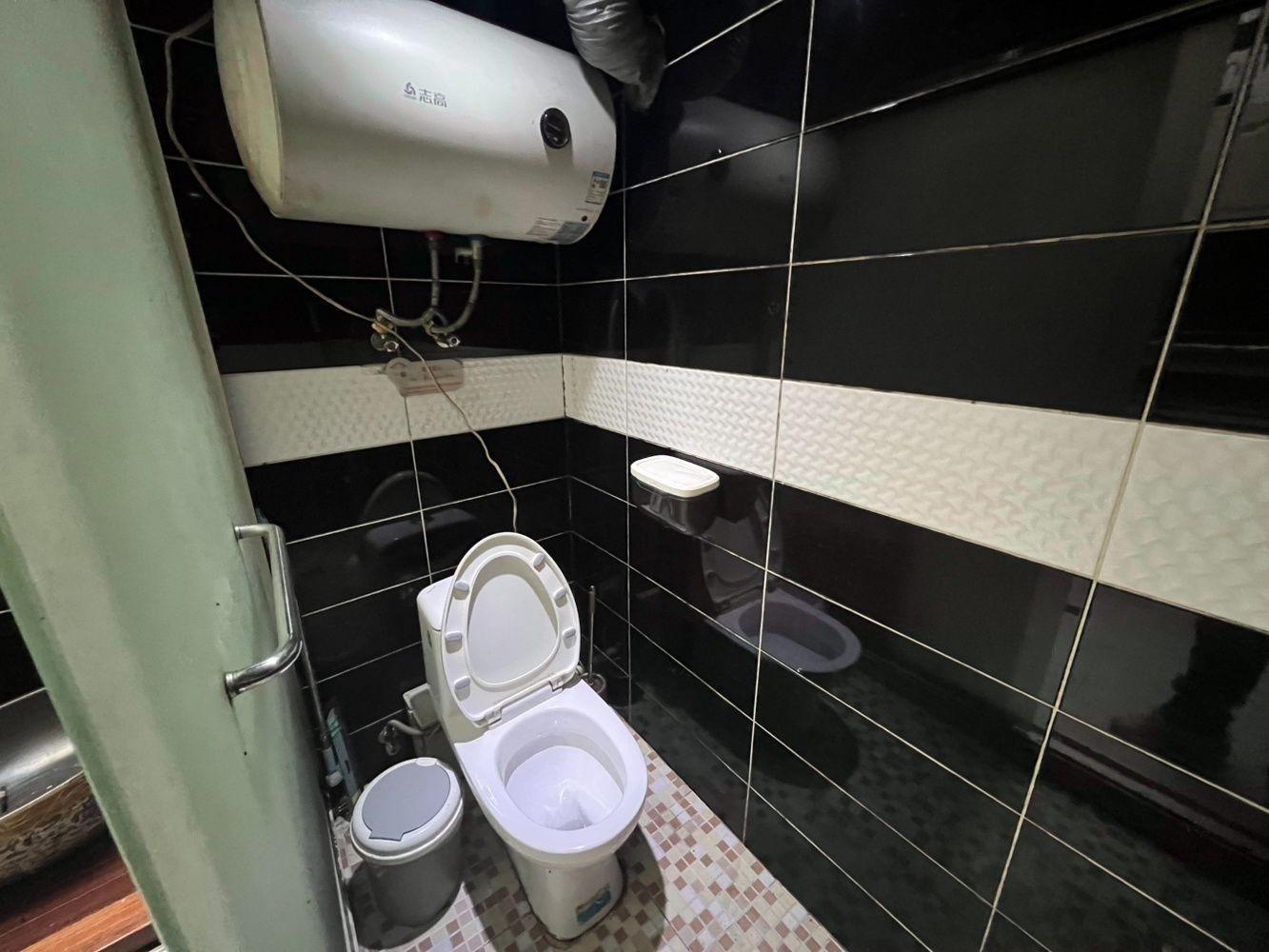 上海南昌路212弄小区二手房房源图片