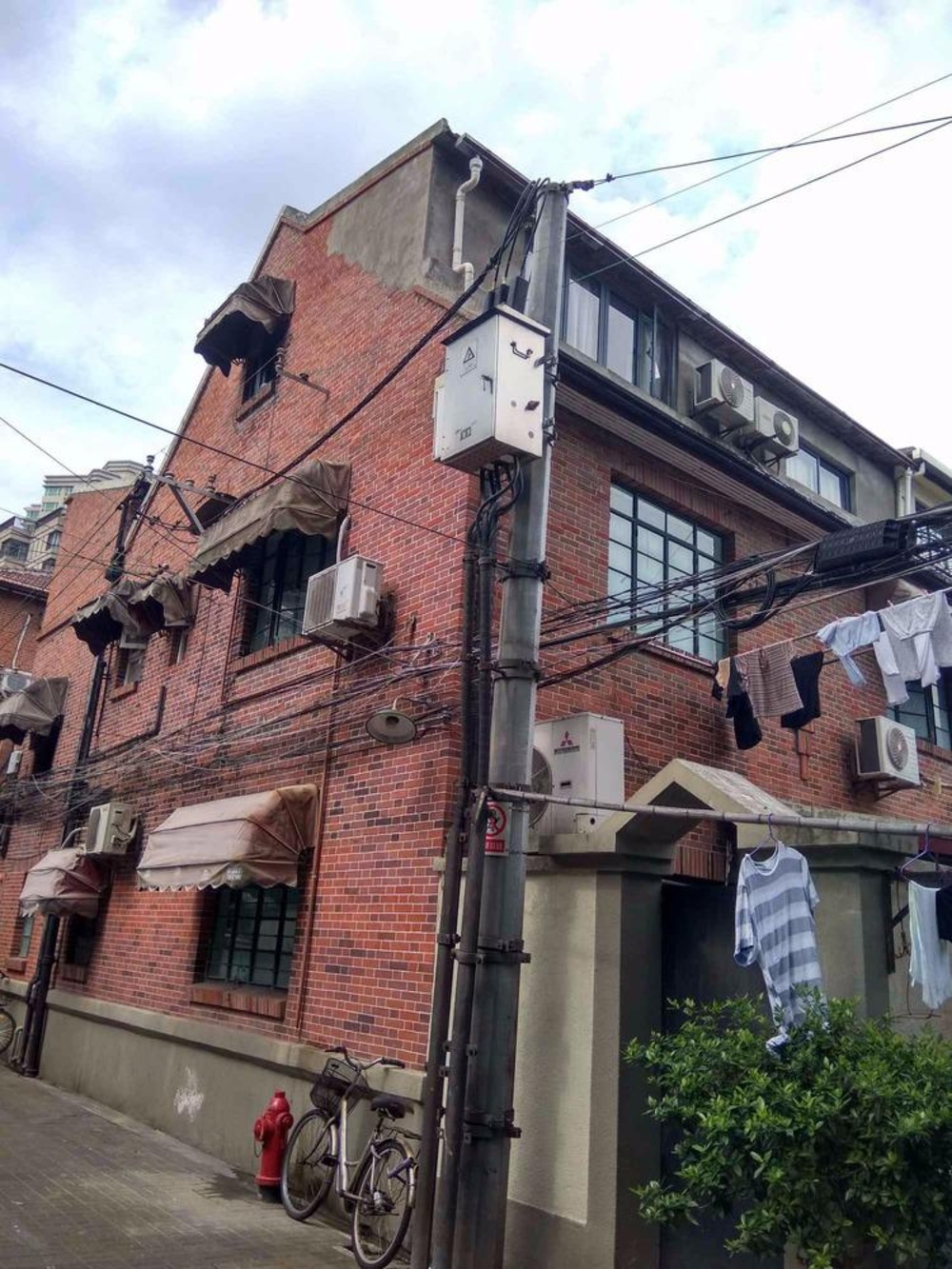 上海愚园路608弄小区二手房房源图片