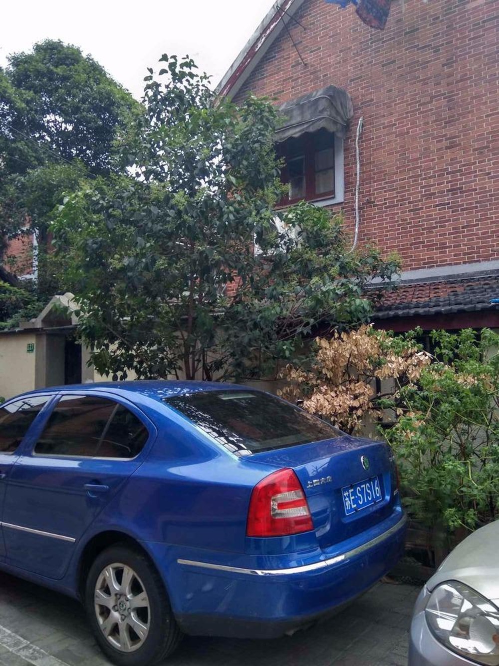 上海愚园路608弄小区二手房房源图片