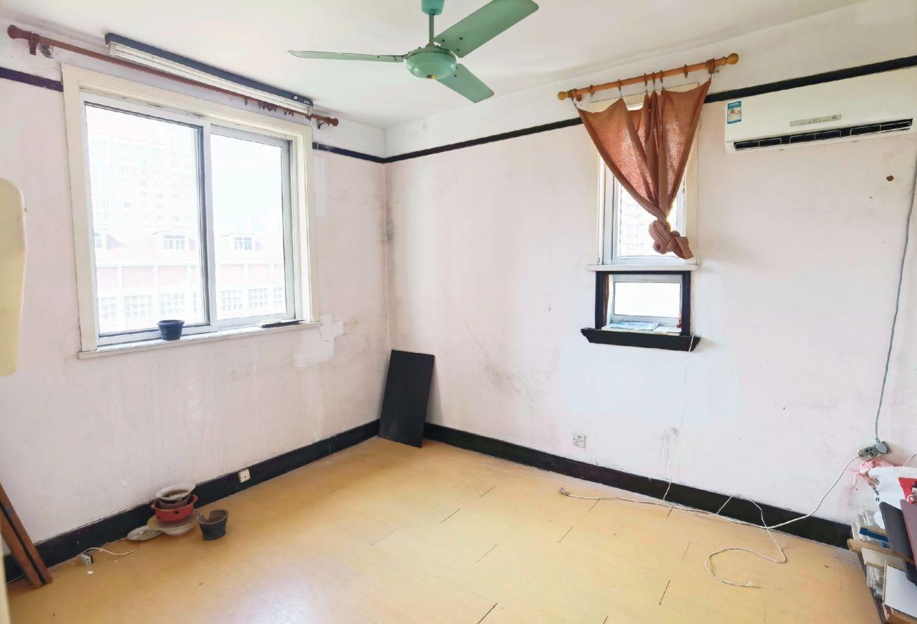 上海重建小区二手房房源图片