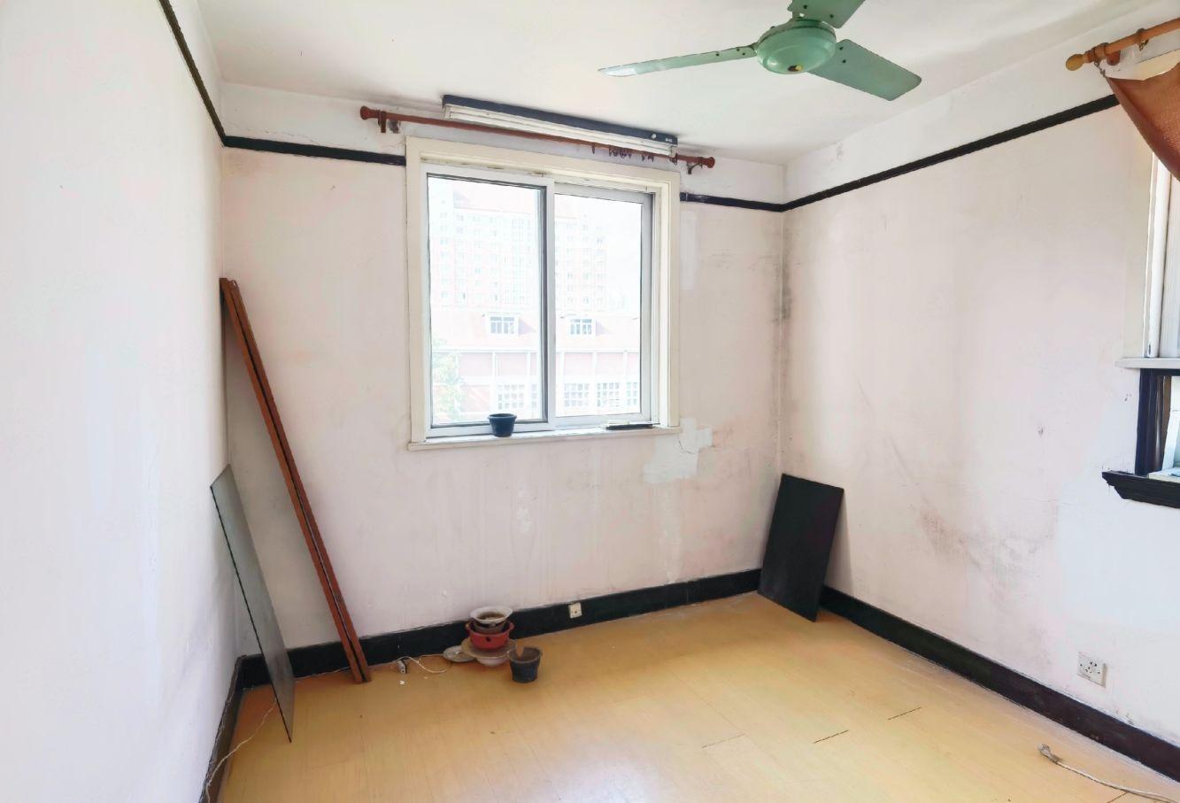 上海重建小区二手房房源图片