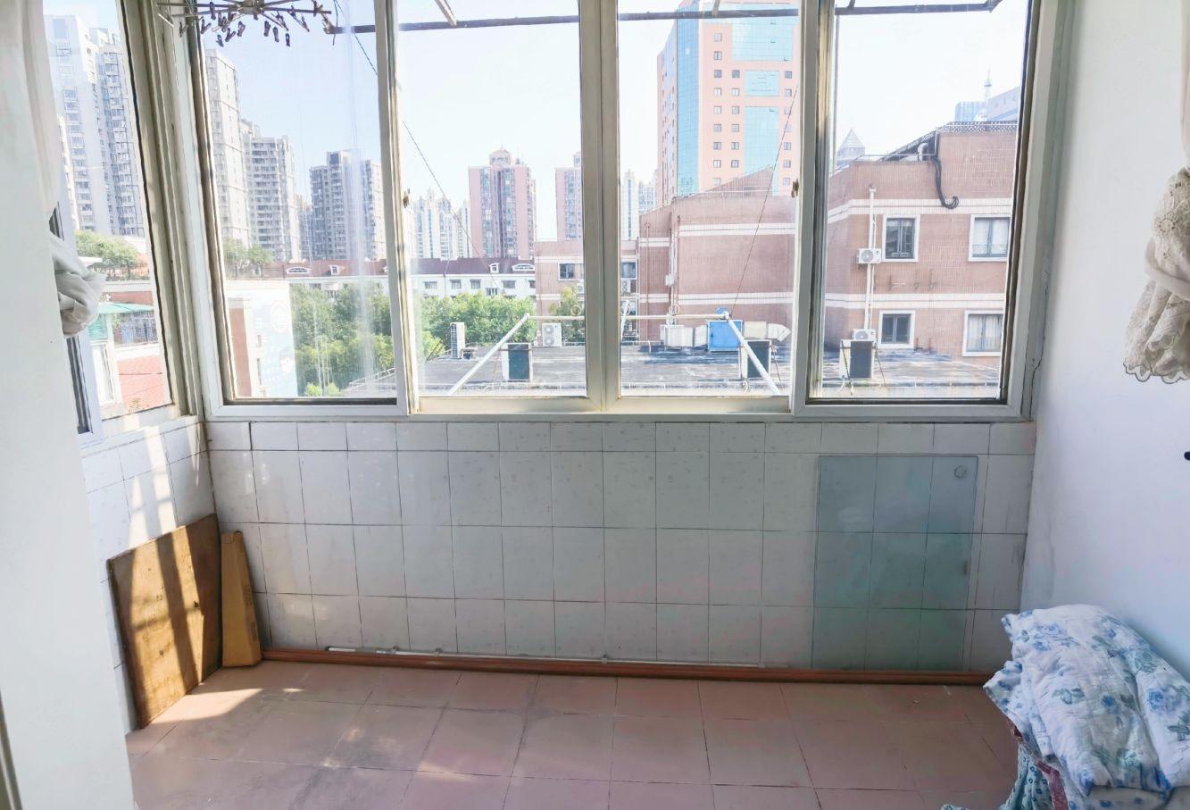 上海重建小区二手房房源图片