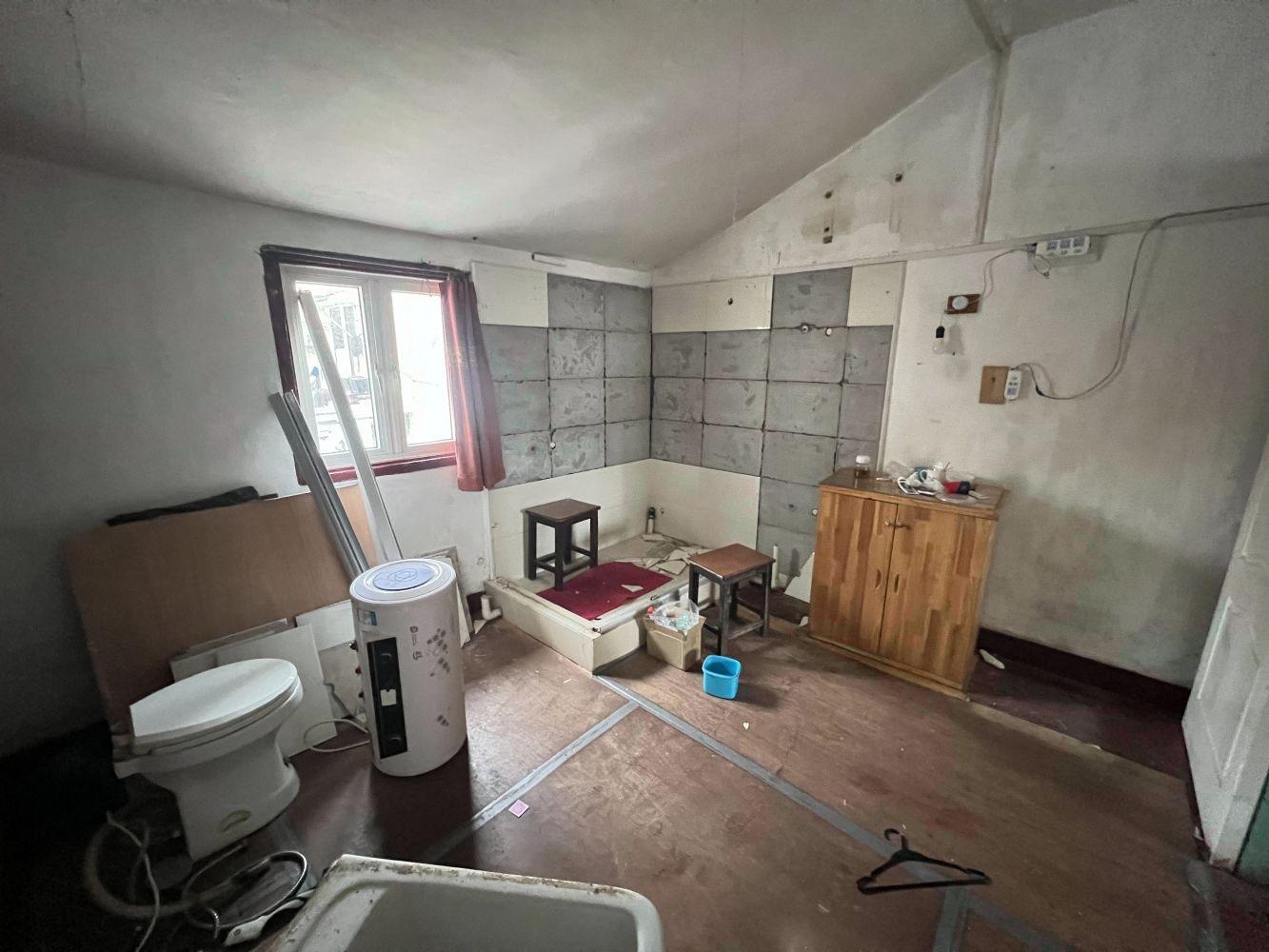 上海巨鹿路395弄小区二手房房源图片