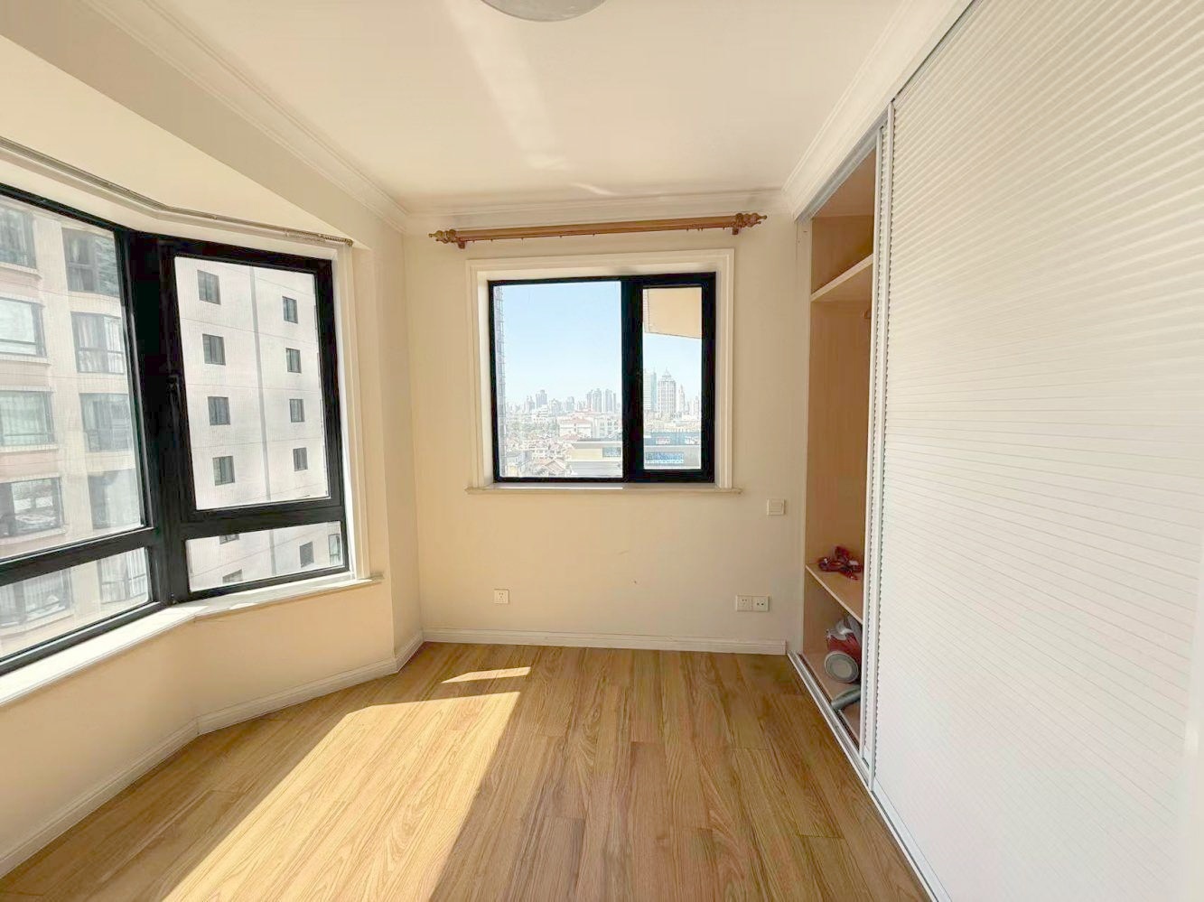 上海东方巴黎霞飞苑二手房房源图片