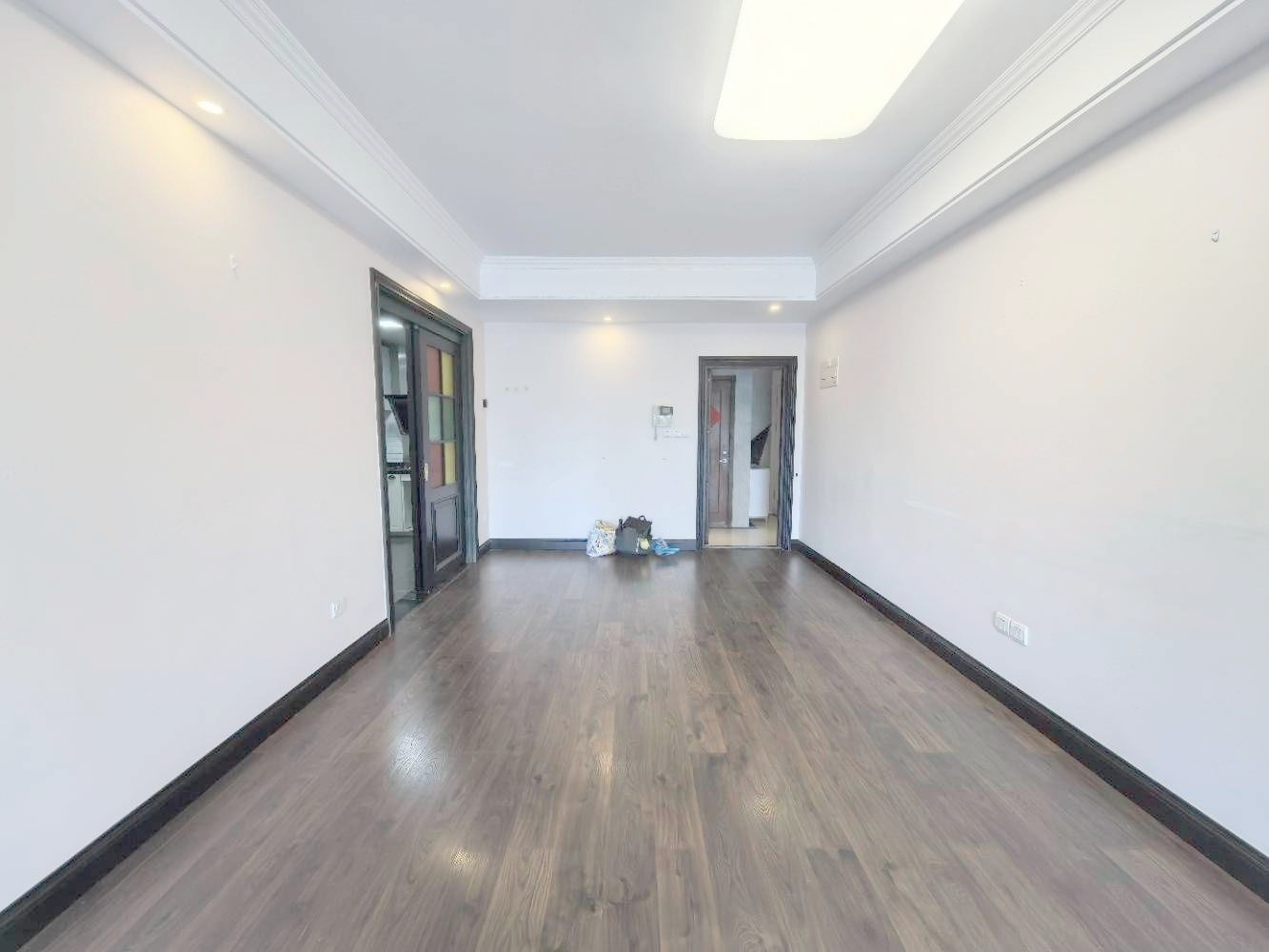 上海艺术公寓二手房房源图片