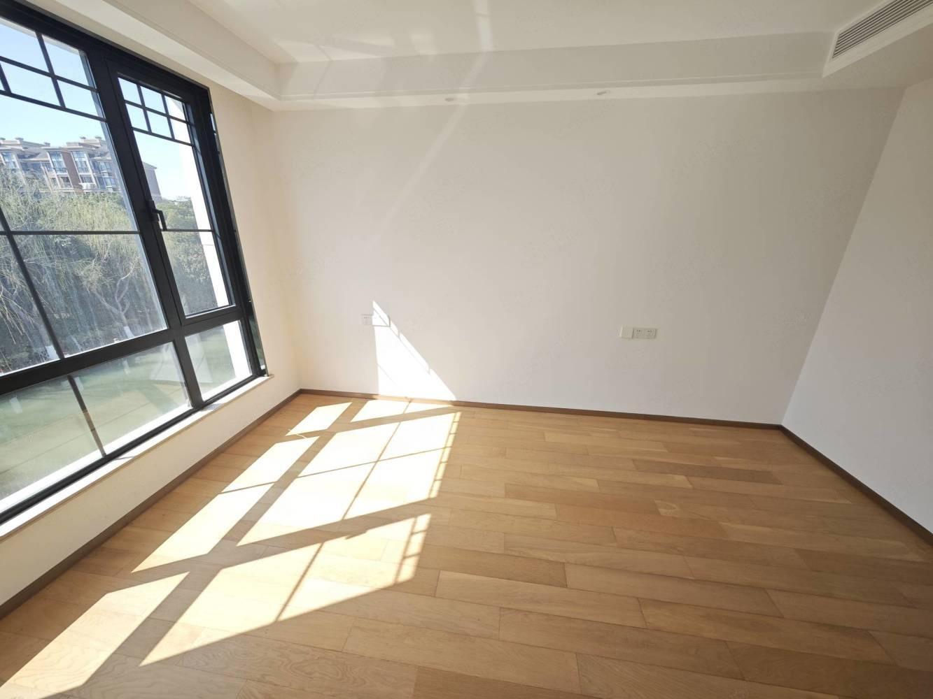 上海佩玛山丘二手房房源图片