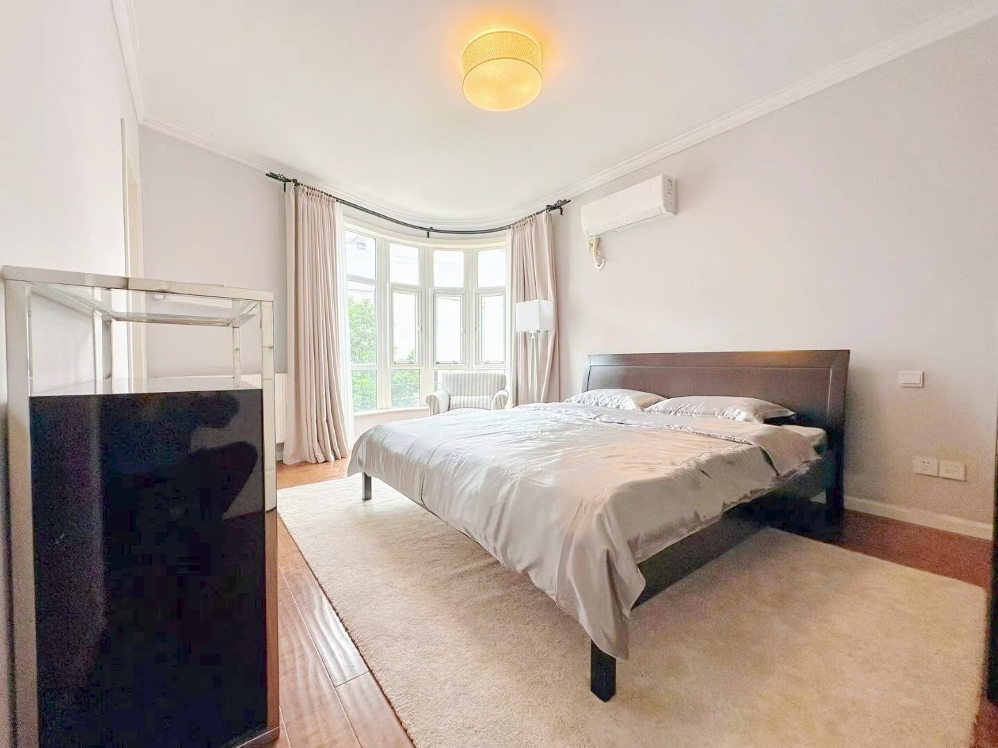 上海艺术公寓二手房房源图片