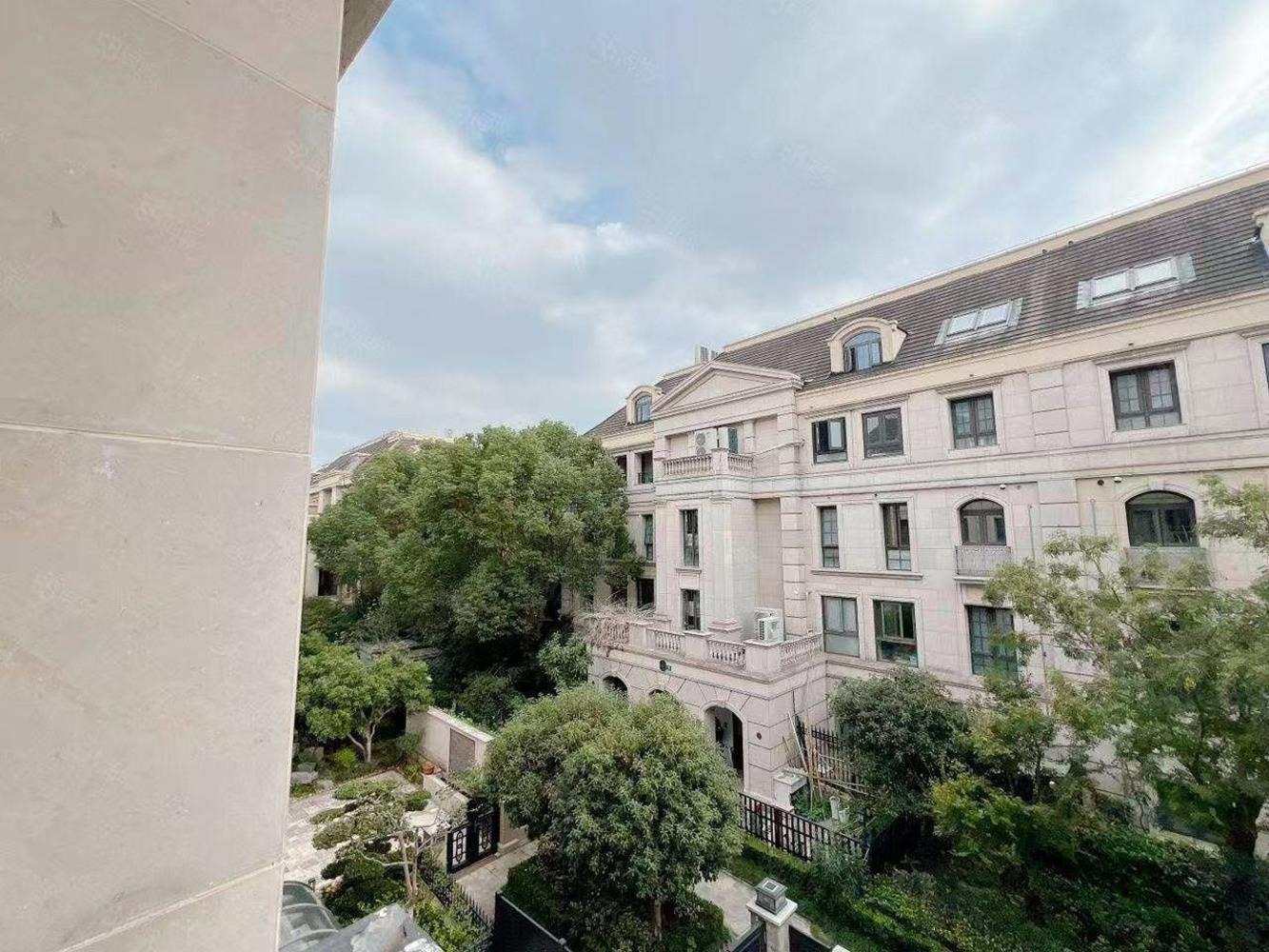 上海九龙仓兰宫二手房房源图片