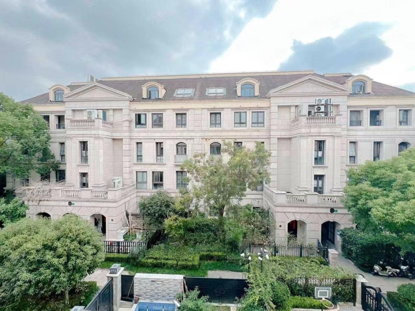 上海九龙仓兰宫二手房房源图片