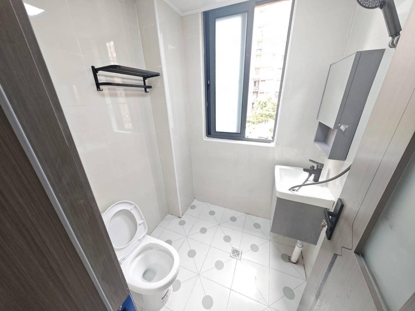 上海金海华城华彩新苑二手房房源图片