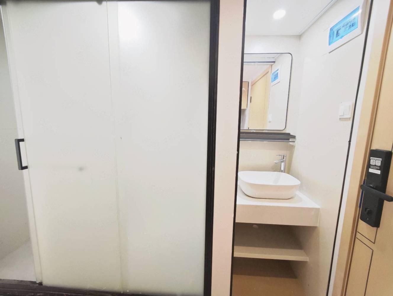 上海洪德路820号楼二手房房源图片