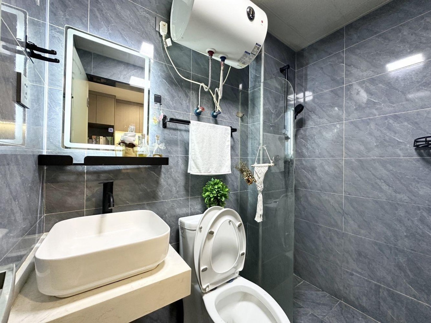 上海金耀路585号小区二手房房源图片