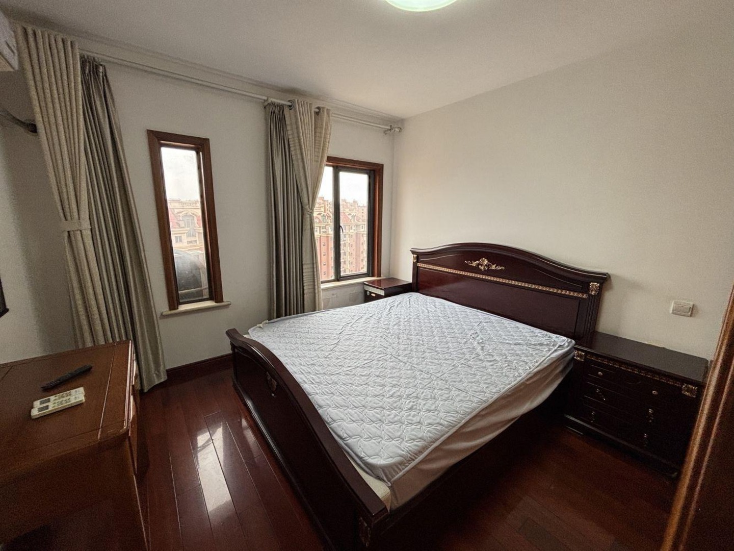 上海保利金爵公寓二手房房源图片