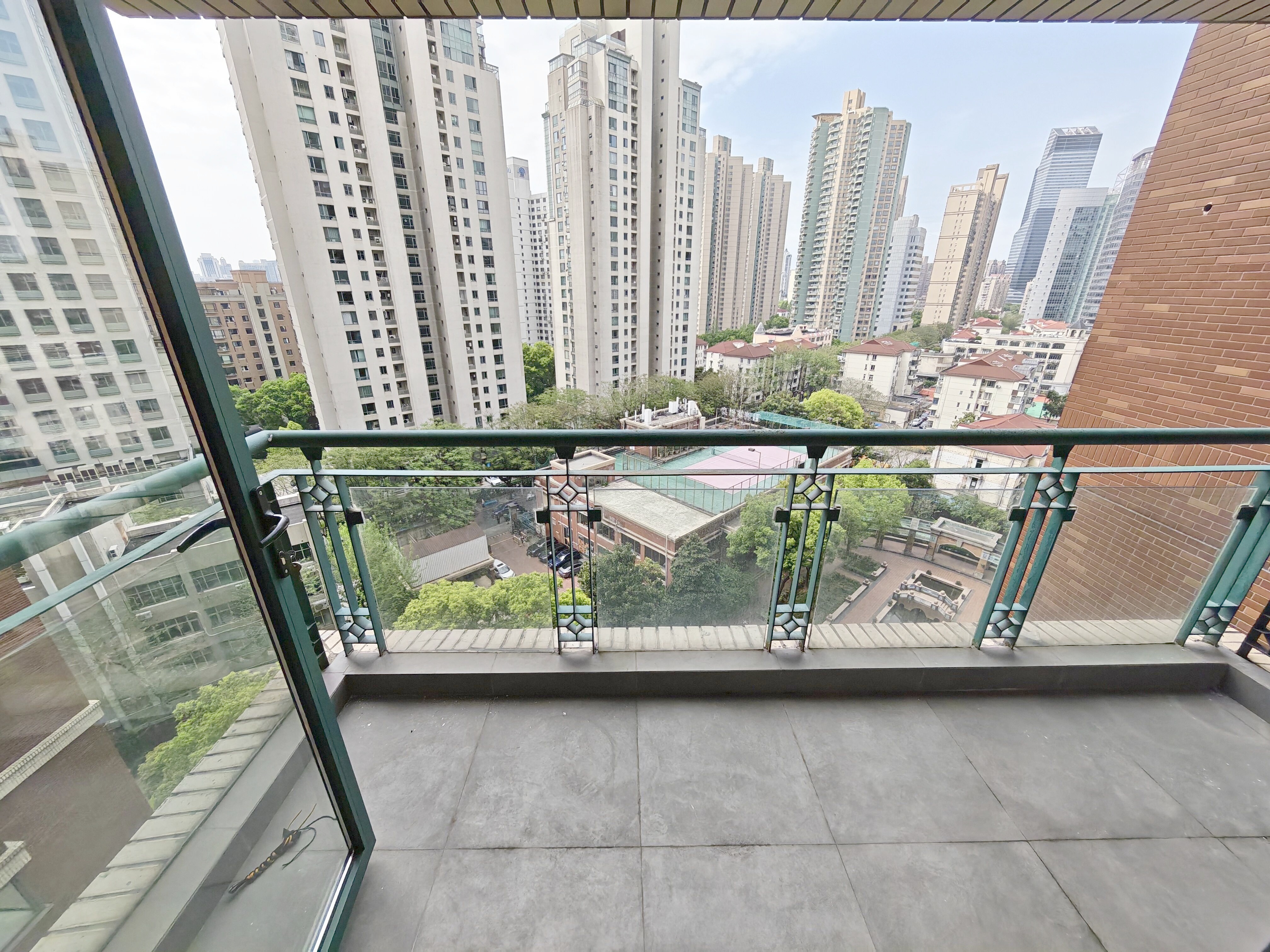 上海东方剑桥御庭苑二手房房源图片