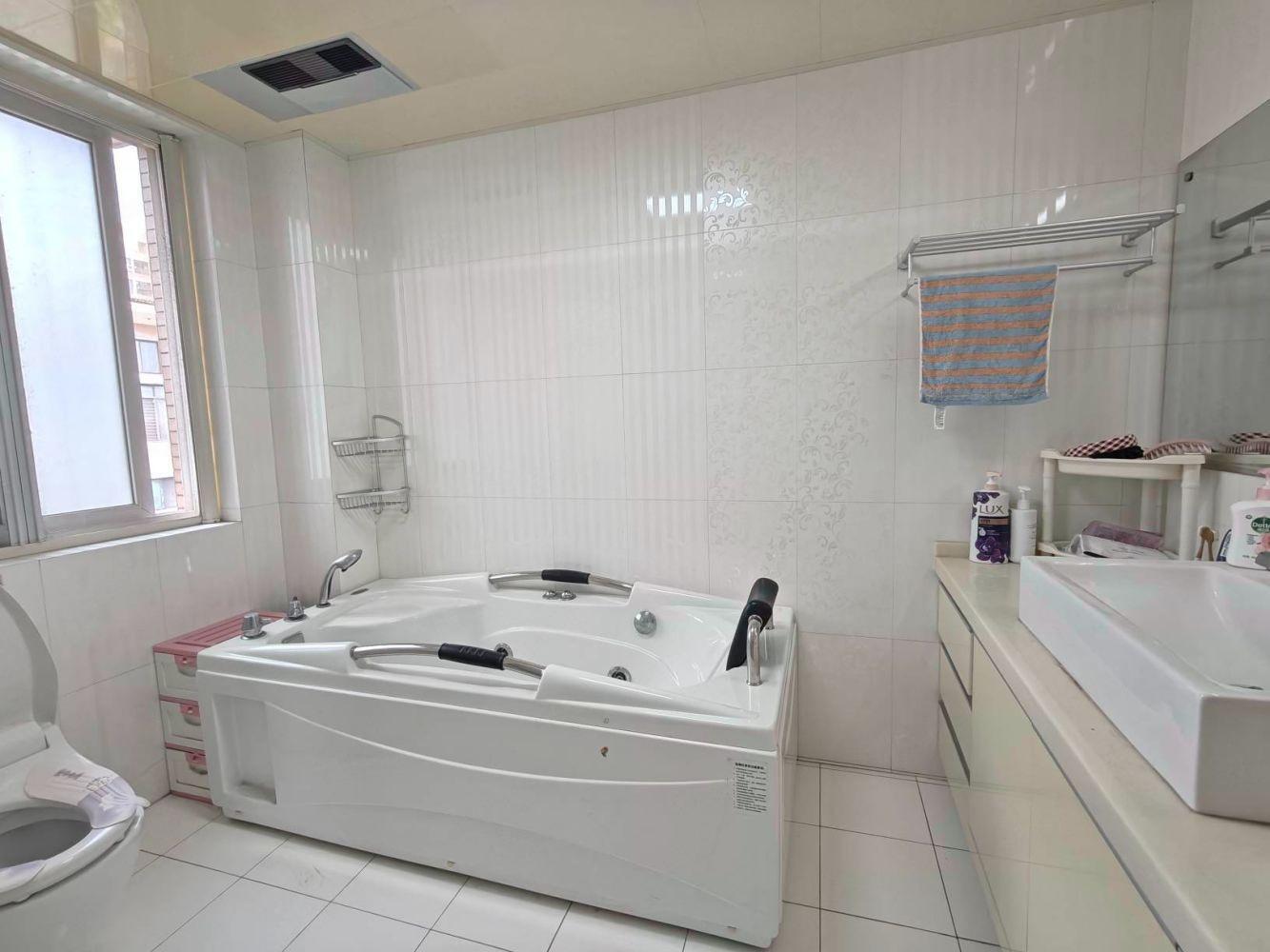 上海保利海上五月花(公寓住宅)二手房房源图片