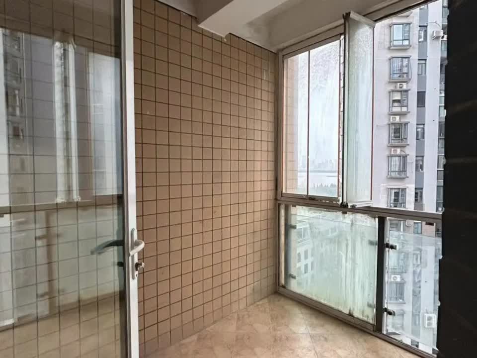 武汉外滩棕榈泉二手房房源图片