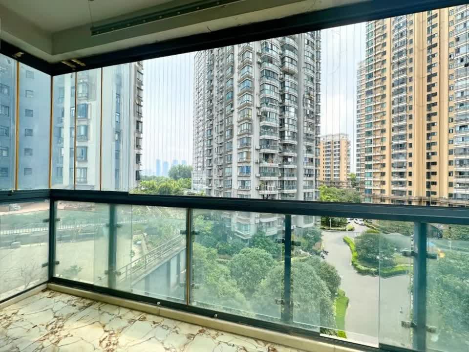 武汉外滩棕榈泉二手房房源图片