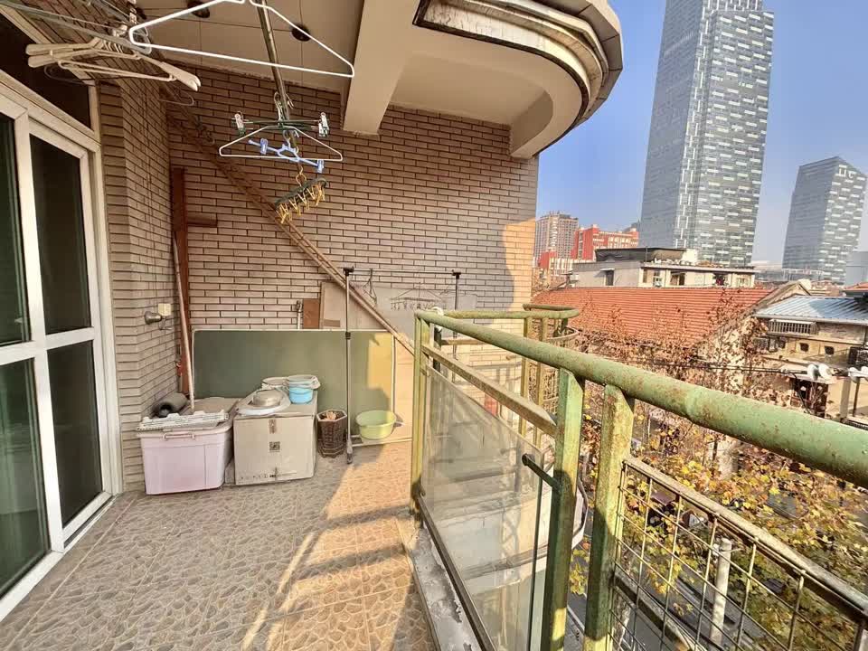 武汉汉口滨江公馆二手房房源图片