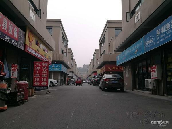 快快 金恒德汽配城147平米2000元出租 可长签哈