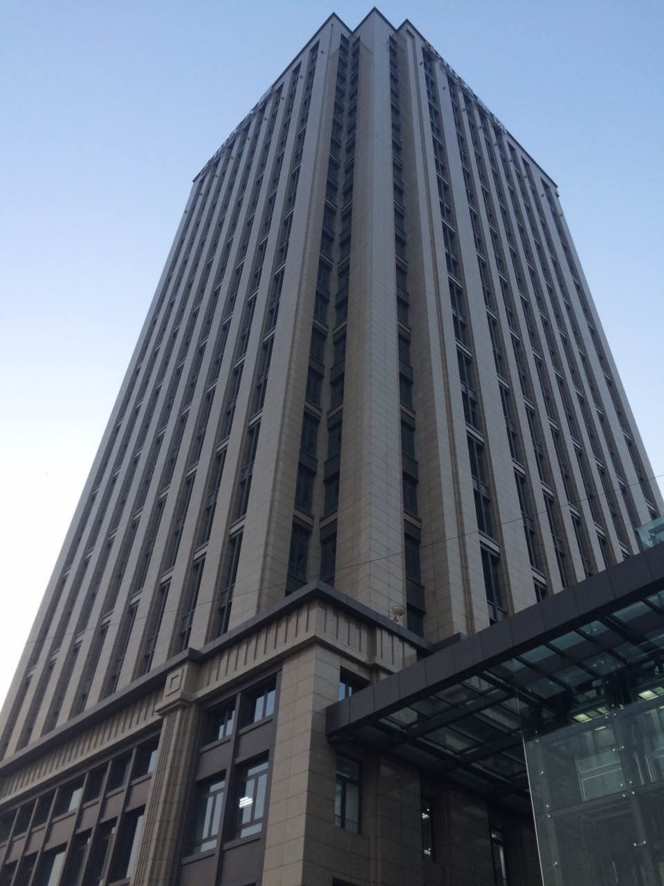 双轨8/10号线地铁口,稀缺整层1413平,房型正气,中天大厦纯甲级