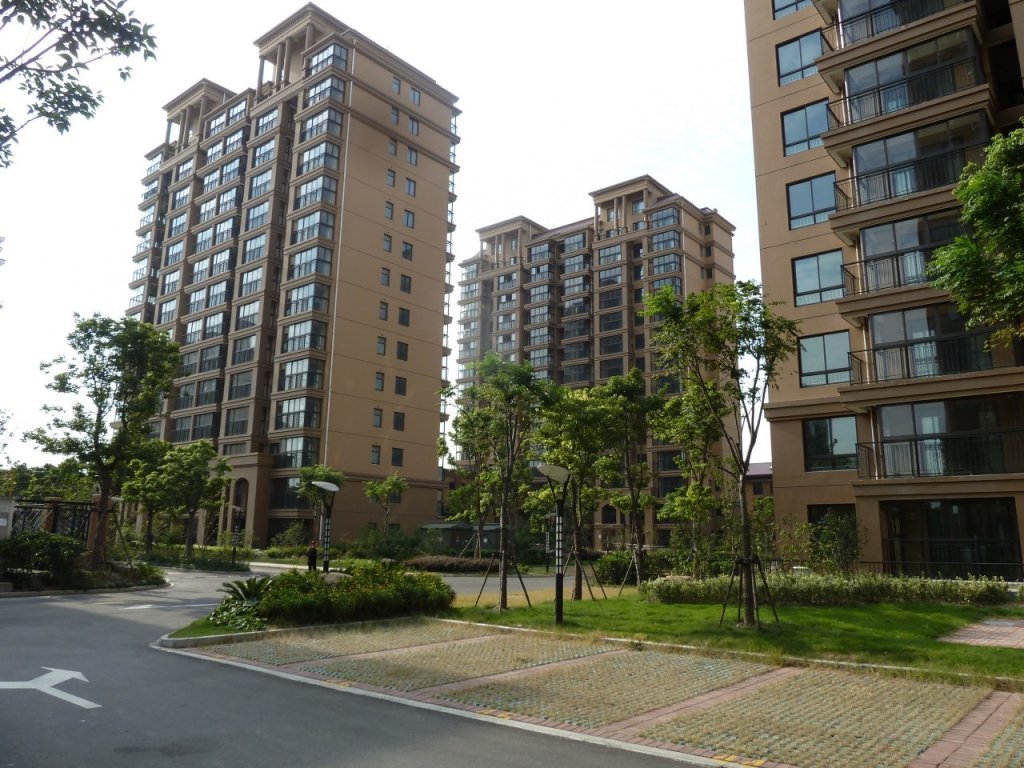 东苑佳和园电梯房精装修朝南一室有燃气厨房近交大紫竹